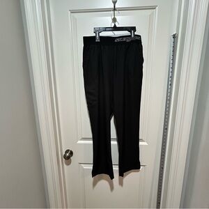 Skechers women’s size MP Black Performance Pants. Nice condition. 3 pockets